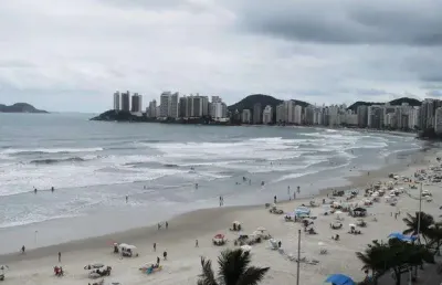 Praia de pitangueiras, frente total para o mar, garagem no prédio, alto padrão, ótimo lazer, centrinho a 1 quadra do shopping !!