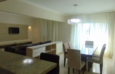 Astúrias - pertinho do mar, totalmente reformado e decorado, 2 vagas, lazer no prédio.