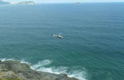 Praia de pitangueiras, sobre o mar, vista espetacular para todas as praias, alto padrão, lazer total, imperdível, 225 m úteis.