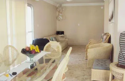 Ótima cobertura penthhouse na praia de pitangueiras,amplo terraço,2 garagens,lazer com churrasqueira,local nobre,200 m² úteis!!!