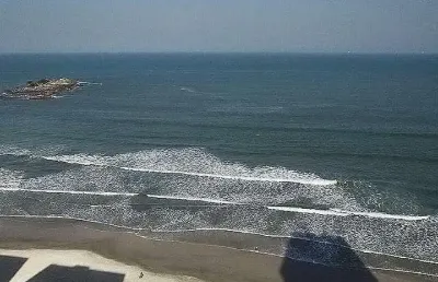 Pitangueiras - maravilhosa cobertura, frente total para o mar e área de lazer no prédio.