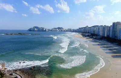 Praia das pitangueiras - local nobre, frente total para o mar !!!