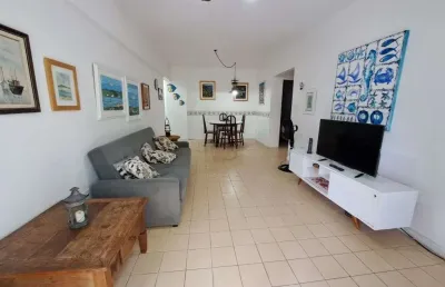 Apartamento mobiliado com 2 dormitórios, pertinho da praia