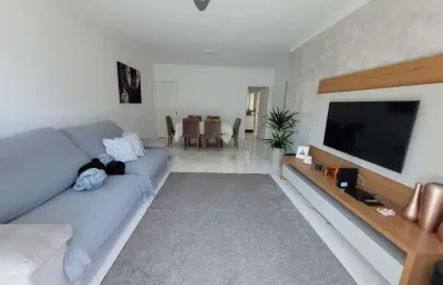 Pitangueiras - uma quadra praia com vistinha para o mar, excelente apartamento totalmente reformado, 108 m² úteis, garagem no prédio.