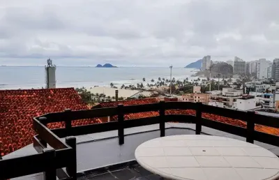 Enseada - casa em condomínio fechado - 310 m²  de área construída - lazer.