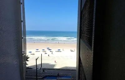 Pitangueiras- frente ao mar com maravilhosa vista, localização privilegiada.