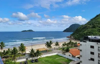 Cobertura duplex com vista ao mar, 150 metros da pria, localização privilegiada, tombo.