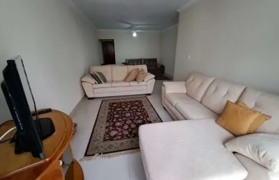 Apartamento amplo com 3 dormitórios no calçadão da praia de pitangueiras.