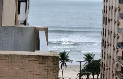 Pitangueiras- uma quadra do mar , totalmente reformado, garagem privativa no prédio, condomínio baixo.