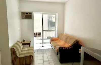 Pitangueiras- calçadão , amplo apartamento com vaga de garagem no prédio.