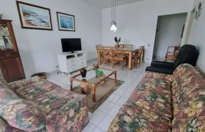 Pitangueiras - calçadão , localização privilegiada , garagem no prédio.