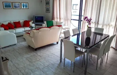 Pitangueiras- cobertura duplex pertinho da praia , maravilhosa área de lazer , 02 vagas demarcadas no prédio.