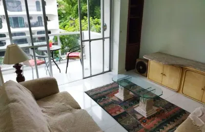 Pitangueiras- localização privilegiada , maravilhosa área de lazer , 02 vagas demarcadas no prédio.