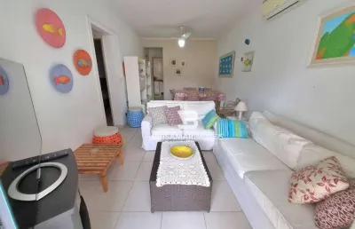 Pitangueiras- uma quadra da praia , garagem no prédio, condomínio baixo.