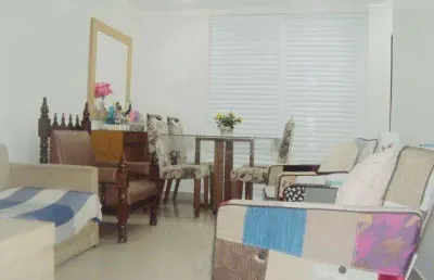 Pitangueiras- uma quadra da praia , localização privilegiada.