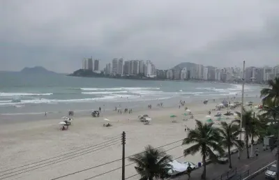 Pitangueiras- frente ao mar com maravilhosa área de lazer , 02 vagas de garagem no prédio.