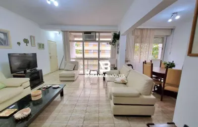 Pitangueiras- uma quadra da praia , localização espetacular , garagem no prédio .