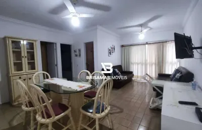 Pitangueiras- uma quadra da praia , localização espetacular , garagem no prédio.