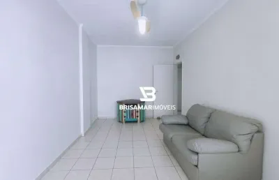 Pitangueiras- uma quadra da praia , localização espetacular , 1 dormitório.