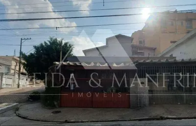 Casa de esquina com 3 dormitório - 2 vagas de garagem