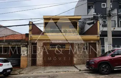 Oportunidade imperdível: sobrado com 611 m² de construção e total versatilidade!
