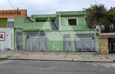 Casa ampla com 3 suítes e lareira na utinga: seu espaço de conforto e lazer!