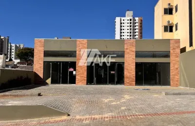 Sala terrea para locacao com estacionamento, no bairro saic, chapeco-sc