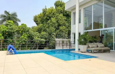 Casa em frente ao lago para comprar em vinhedo no condominio marambaia, interior de são paulo.