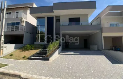Casa á venda no condomínio portal do jequitibá em valinhos, interior de são paulo.