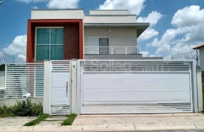 Casa à venda em bairro super tranquilo, com casas novas e localização que facilita o dia a dia pela proximidade do comércio em geral, escolas ........