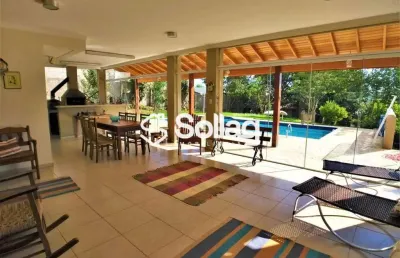 Casa para alugar em vinhedo com 04 suites, sala jantar, sala tv, piscina , churrasqueira.