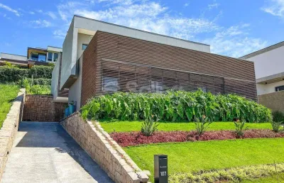 Casa em condomínio alto padrão a venda no condomínio campo de toscana na cidade de vinhedo, são paulo.