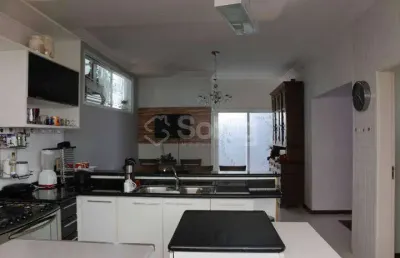 Casa para alugar em vinhedo com 4 suítes, piscina, churrasqueira, 4 vagas garagem