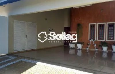 Casa para alugar comercial ou residencial em vinhedo, 03 quartos sendo 01 suíte em bairro bem localizado e próximo ao centro.