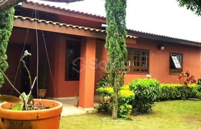 Casa à venda no bairro pinheirinho em vinhedo, interior de são paulo!