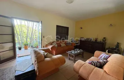 Casa á venda no centro, em vinhedo, interior de são paulo.