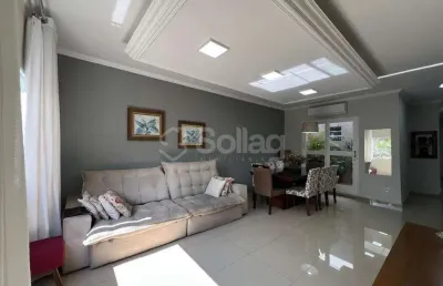 Casa térrea à venda em condomínio fechado na cidade de vinhedo interior de são paulo