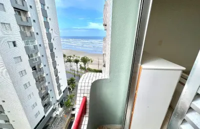 Apartamento de 2 dormitórios com vista para o mar e sacada – porteira fechada