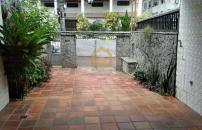 Casa sobreposta alta com  4 dormitórios, sendo 1 com suíte à venda - boqueirão - santos/sp