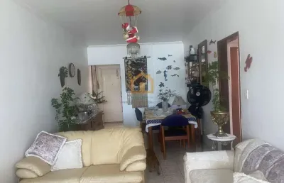 Apartamento amplo com 3 dormitórios e 2 vagas para carro no melhor local!