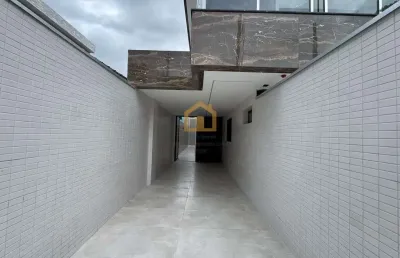 Casa térrea  3 dormitórios (sendo 2 suítes e 1 com closet)