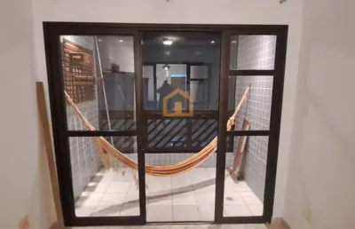 Apartamento padrão 2 dormitórios vaga de garagem demarcada.