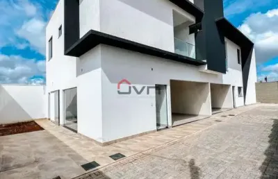 Casa com 3 quartos à venda no Novo Mundo, Uberlândia 