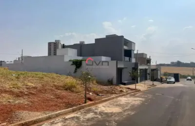 Terreno à venda no Portal do Vale, Uberlândia 