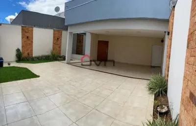 Casa com 3 quartos à venda no Novo Mundo, Uberlândia 