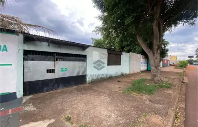 Terreno à venda na Avenida Theodoro Victorelli, 641, Helena, Londrina