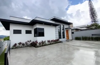 Casa térrea alto padrão com 4 suítes e piscina – atibaia/sp