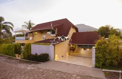 Casa em condomínio fechado com 4 quartos à venda em Itaipava, Petrópolis 