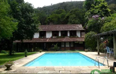 Casa com 6 quartos à venda no Carangola, Petrópolis 