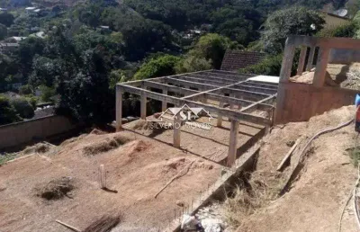 Terreno à venda no Nogueira, Petrópolis 
